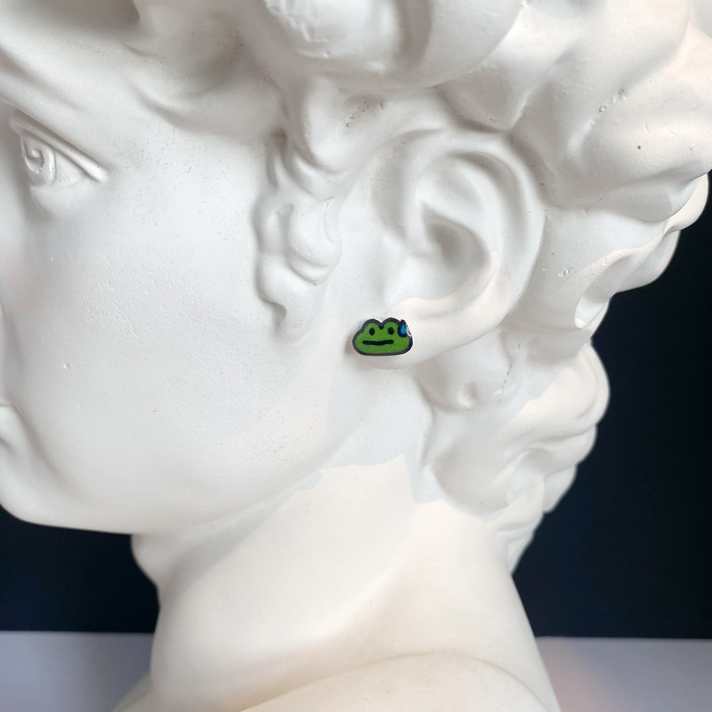 Frog Mood Mini Studs Earrings Clip-ons