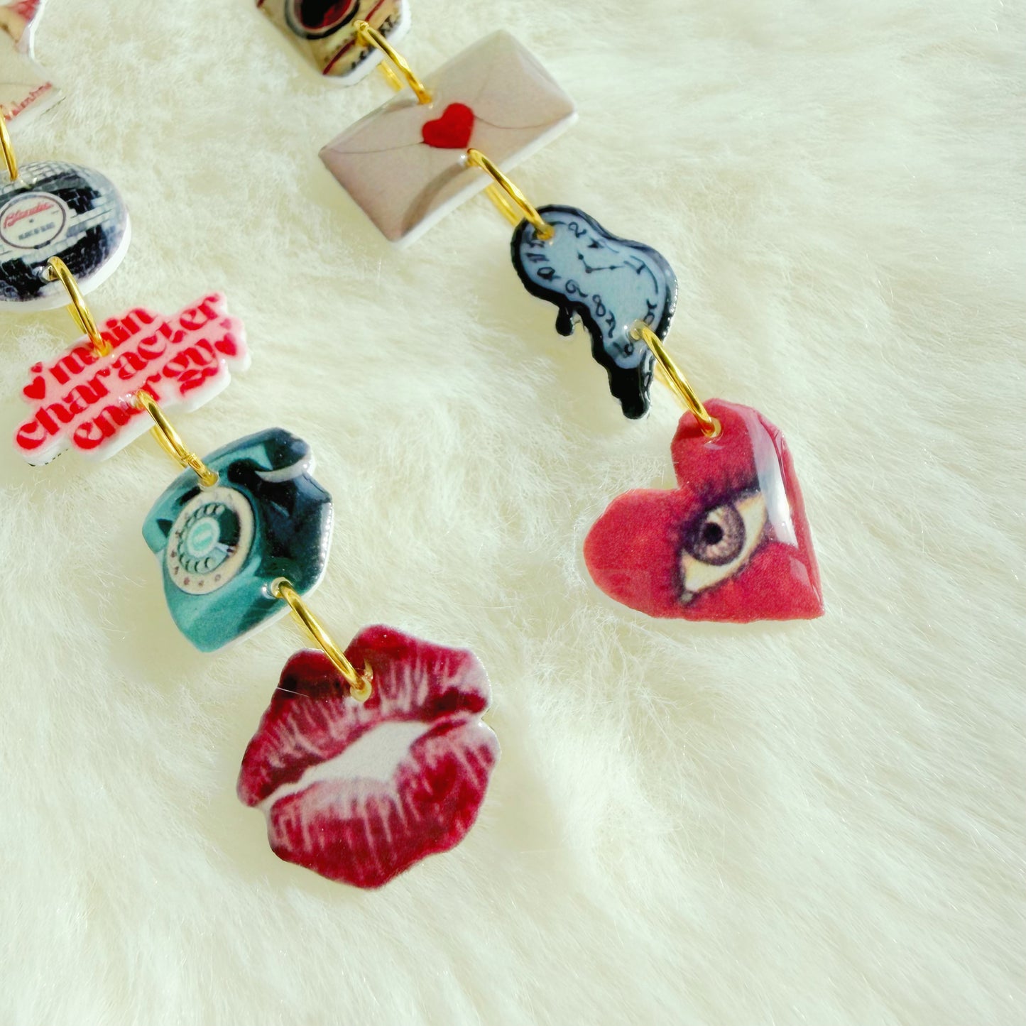 Vintage Girl Earrings 💋