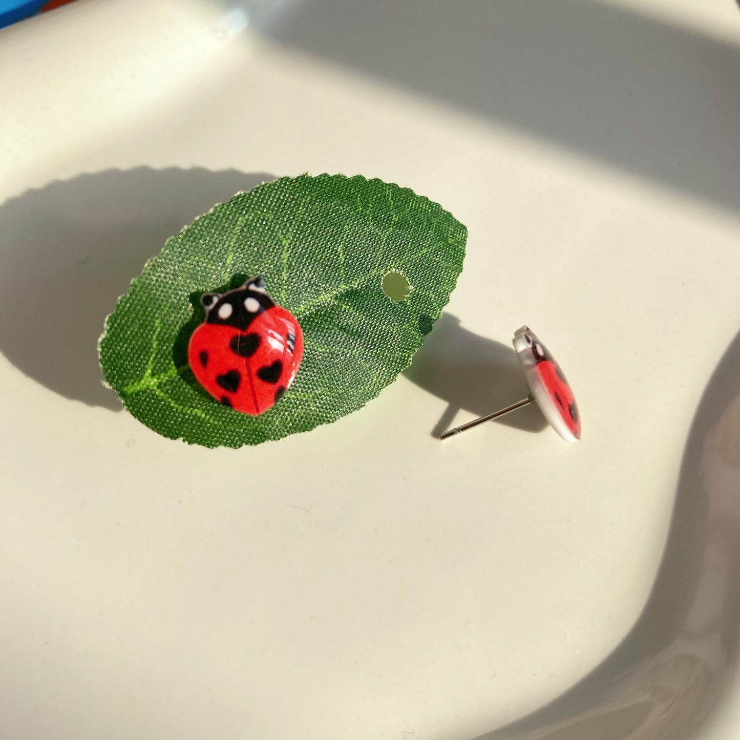 Heart-shaped Lady Bug Mini Studs