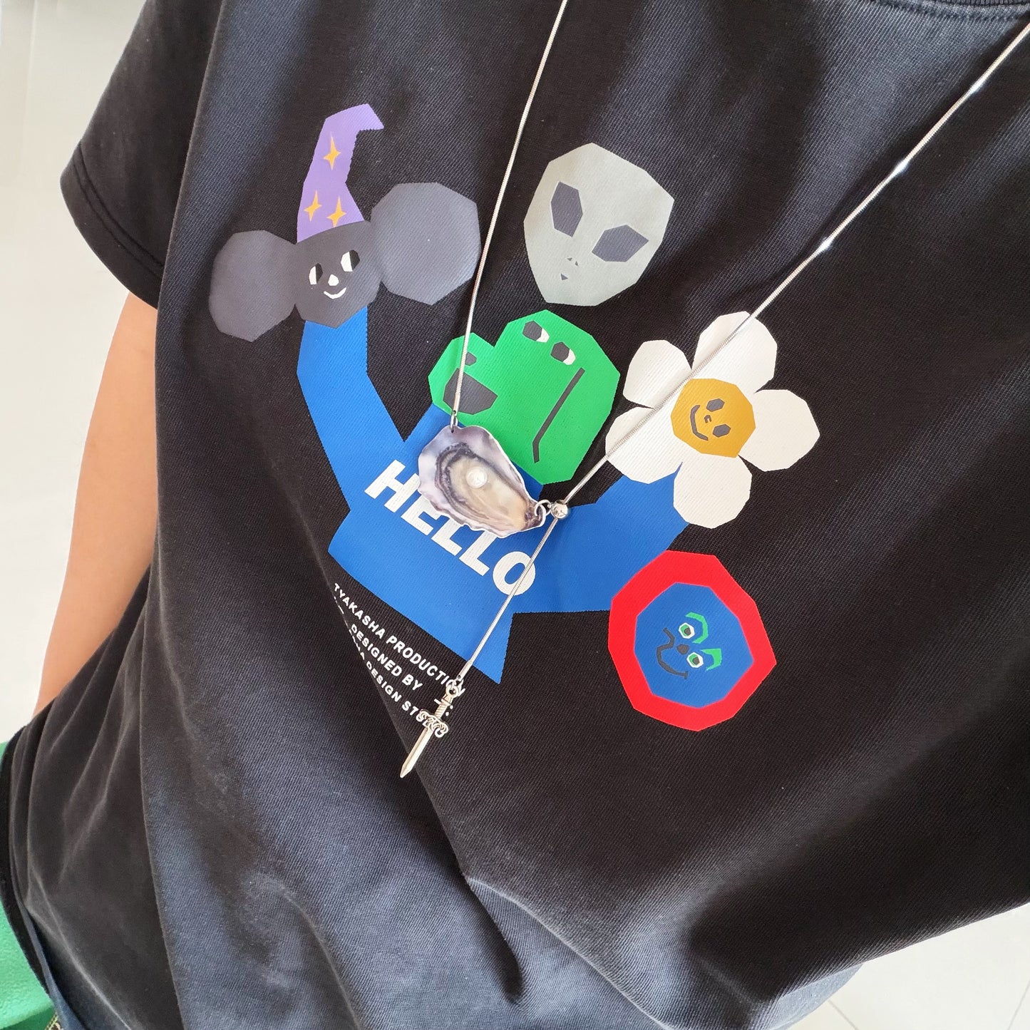 【The World is Your Oyster】Pull-thru Necklace